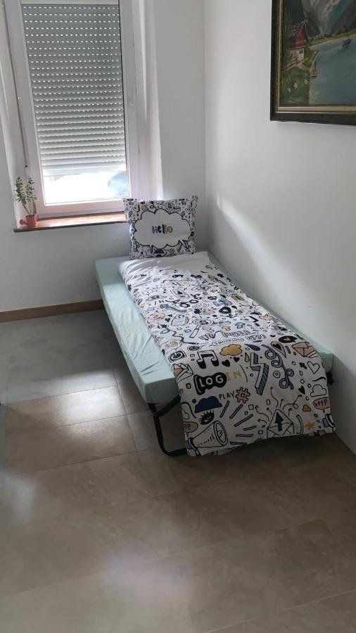 Superbe Appartement Au Rdc Avec Cheminee Villerupt Exterior foto